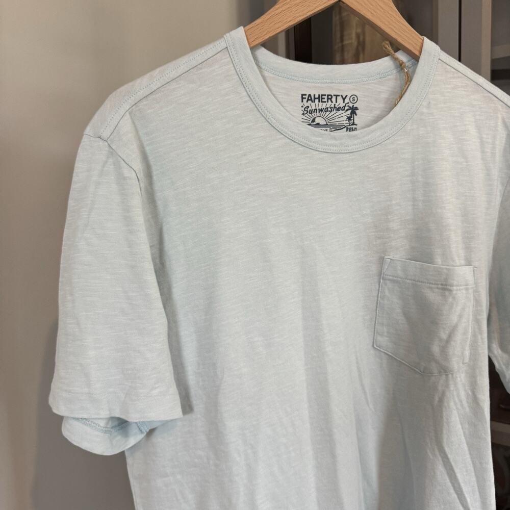 Faherty Sunwashed Pocket Tee Sky Blue Soft Slub Jersey T-Shirt Small NEW Tee - Picture 3 of 7